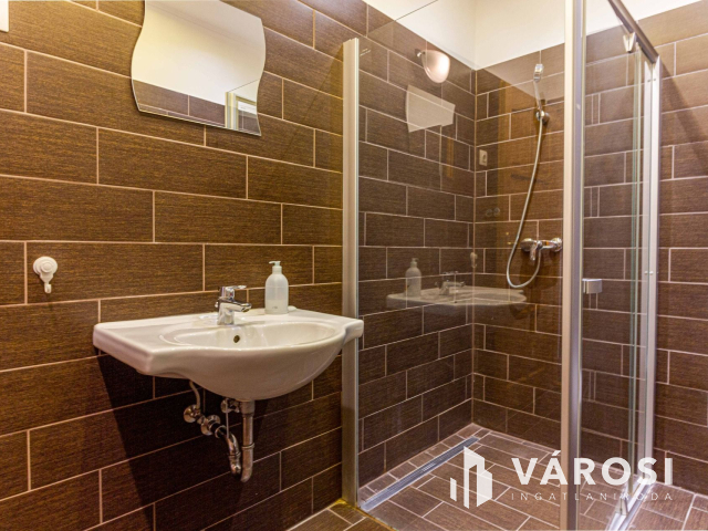 Belvárosi Apartman a Napfény Városában eladó!
