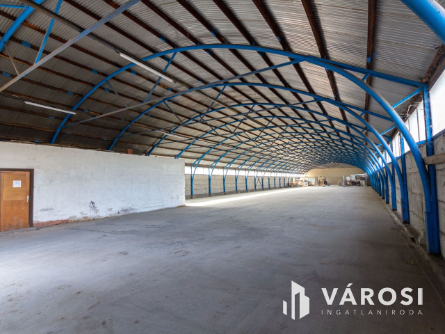 720 m2-es csarnok raktározásra kiadó
