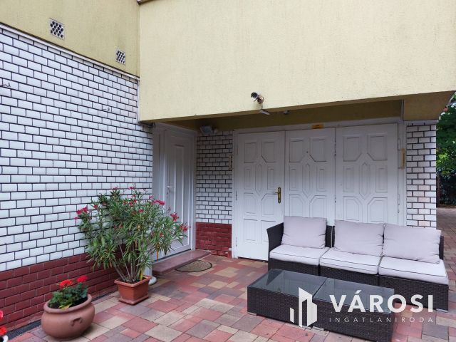 Népszerű Cukrászda + Elismert Cukrászüzem + Belvárosi otthon