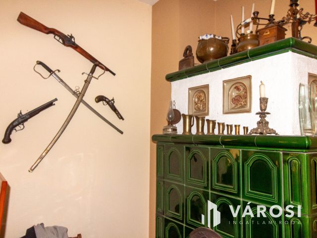 Kiemelkedő befektetési lehetőség Páty központjában!