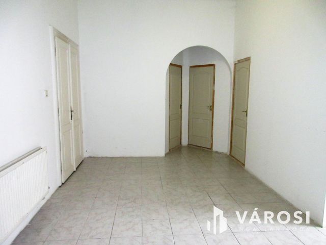 Bajai belvárosi polgári lakás