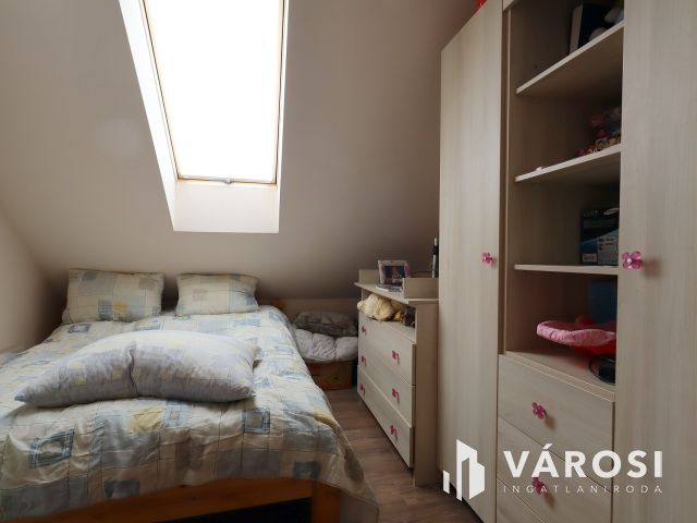 Parádóhután igényesen felújított ikerház eladó