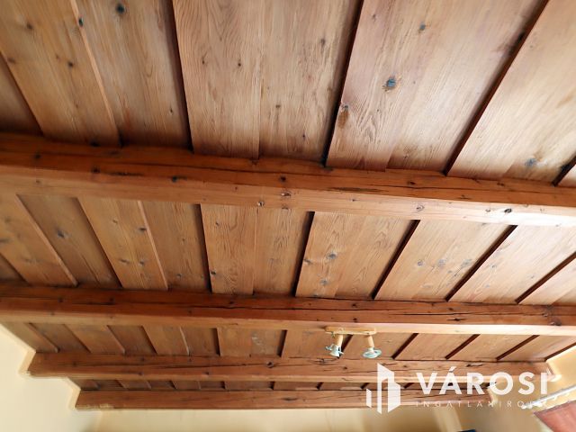 Bodonyban csendes utcában felújítandó ház eladó