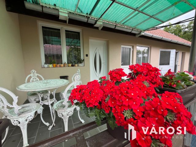 Debrecen Kerekestelepen szép rendezett ház eladó!