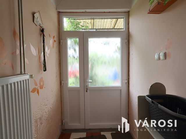 Recsk csendes utcájában részben felújított családi ház eladó