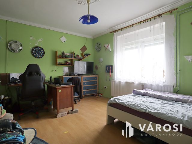 Recsk csendes utcájában részben felújított családi ház eladó