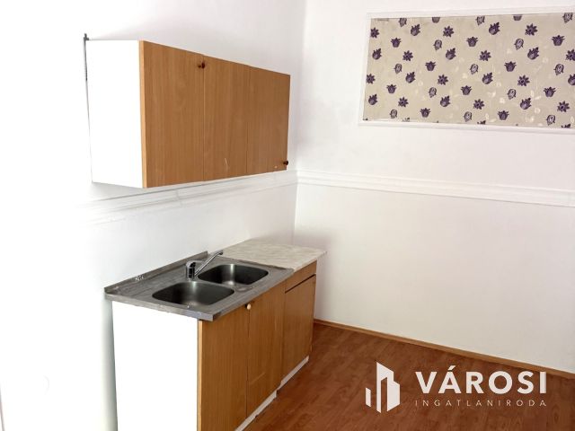 Felújított földszinti lakás Sátoraljaújhelyen eladó