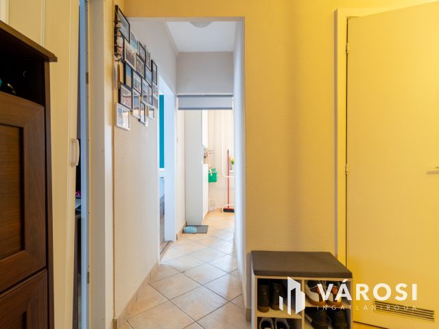 Eladó 2+1 félszobás lakás Óbudán