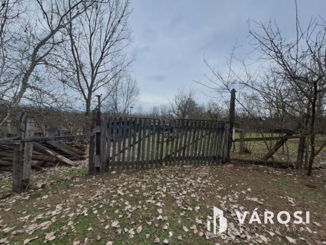 Eladó tanyaként hasznosítható ház és mezőgazdasági terület