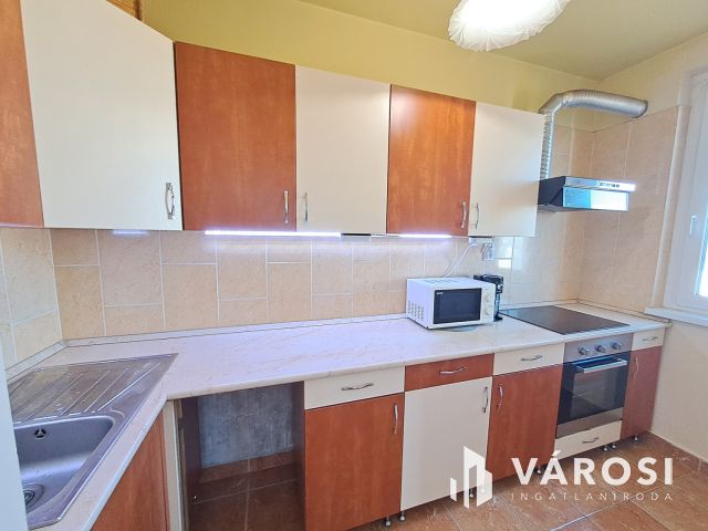 Agrárhoz közeli 2 erkélyes panel lakás eladó