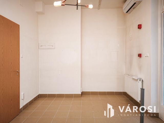 Utcafrontos üzlethelyiség Terézvárosban!