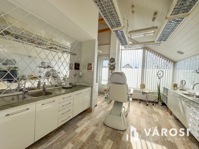 Kiadó üzlethelyiség/szolgáltató egység nagyon jó helyen