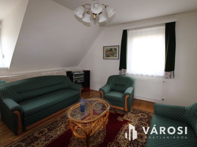 Kiadó egy 133 nm-s igényes lakás Alsóörsön