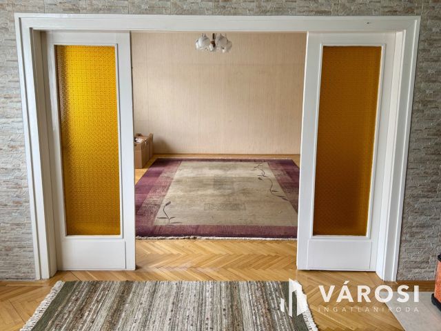 Nyíregyházán,kertvárosi részen  eladó  egy földszintes   ház