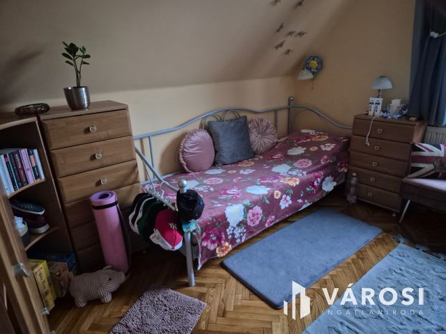 Nyíregyházán eladó 5 szobás  ház , sok lehetőséggel