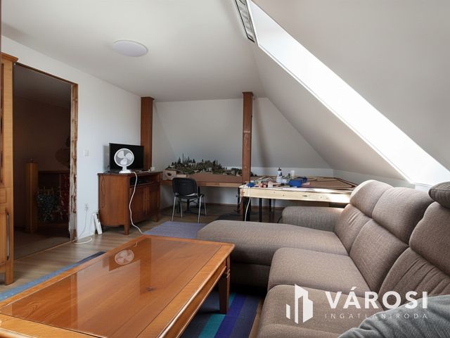 Tágas családi otthon hatalmas telekkel Mezőkövesden