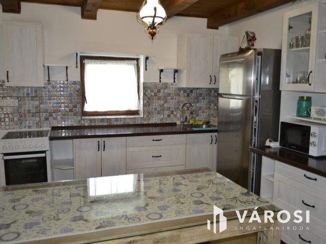 Erdei környezetben Balatonfüredi ház kiadó!