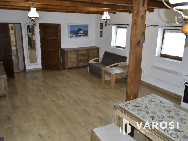 Erdei környezetben Balatonfüredi ház kiadó!