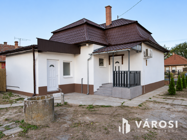 Felújított családi ház, saroktelken, Zsámbokon